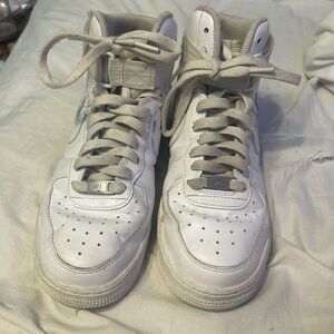 Selling these Nike air forces